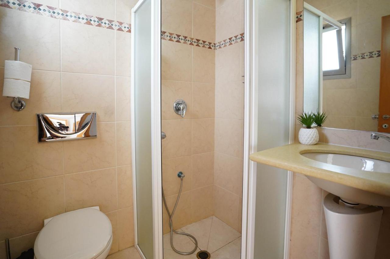 Two Bed Room Apartment 5 Min Walk To The Beach Ейлат Екстер'єр фото