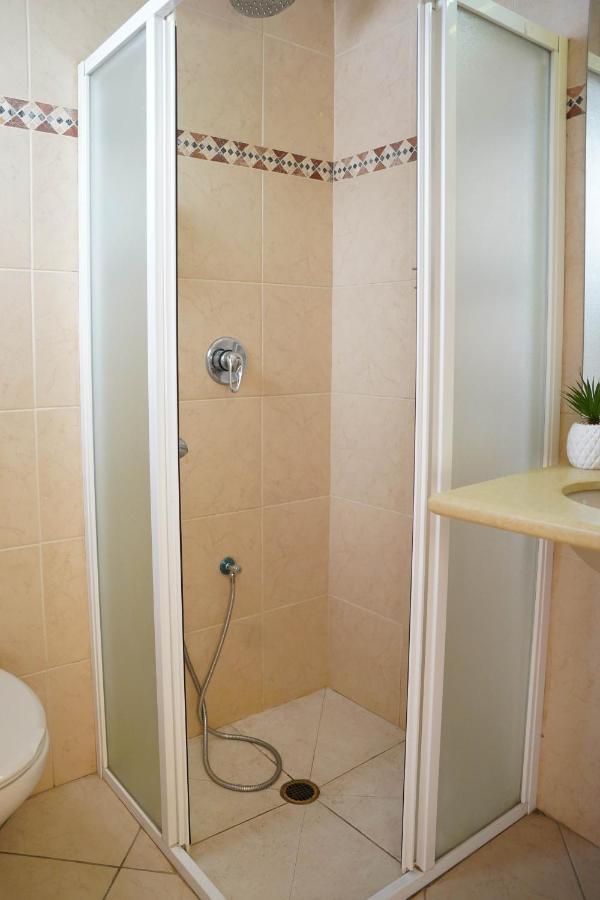 Two Bed Room Apartment 5 Min Walk To The Beach Ейлат Екстер'єр фото