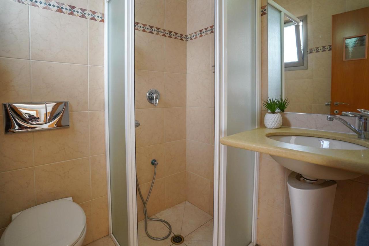 Two Bed Room Apartment 5 Min Walk To The Beach Ейлат Екстер'єр фото