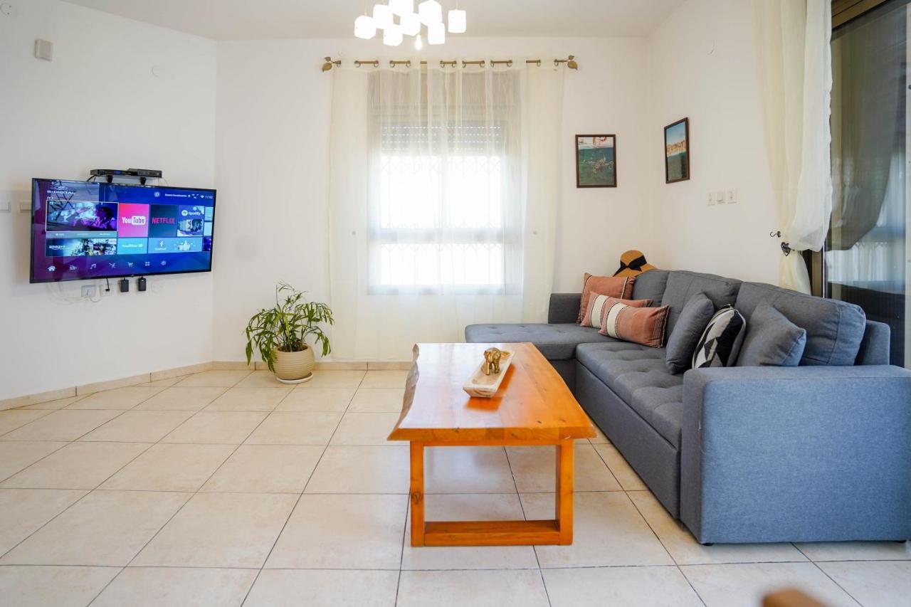 Two Bed Room Apartment 5 Min Walk To The Beach Ейлат Екстер'єр фото