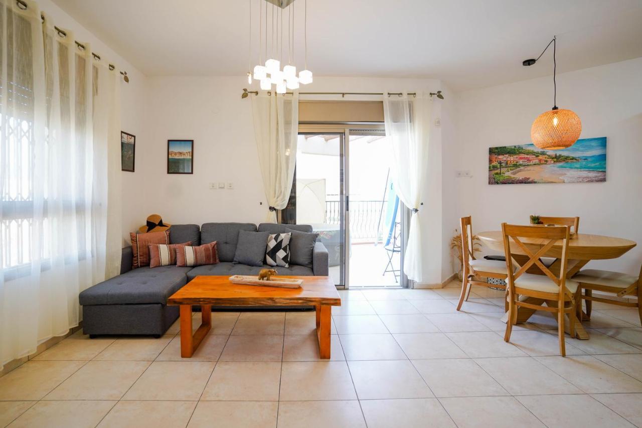 Two Bed Room Apartment 5 Min Walk To The Beach Ейлат Екстер'єр фото