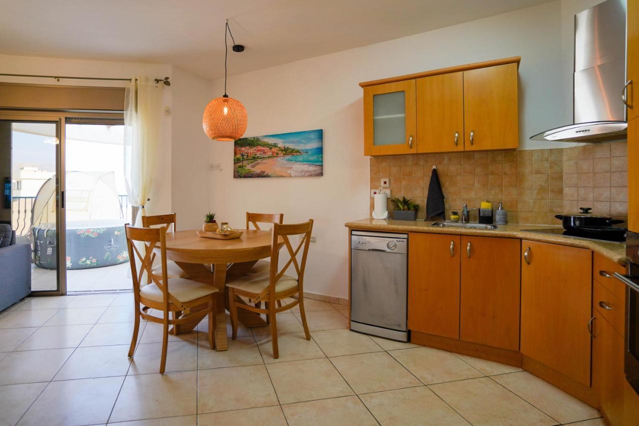 Two Bed Room Apartment 5 Min Walk To The Beach Ейлат Екстер'єр фото